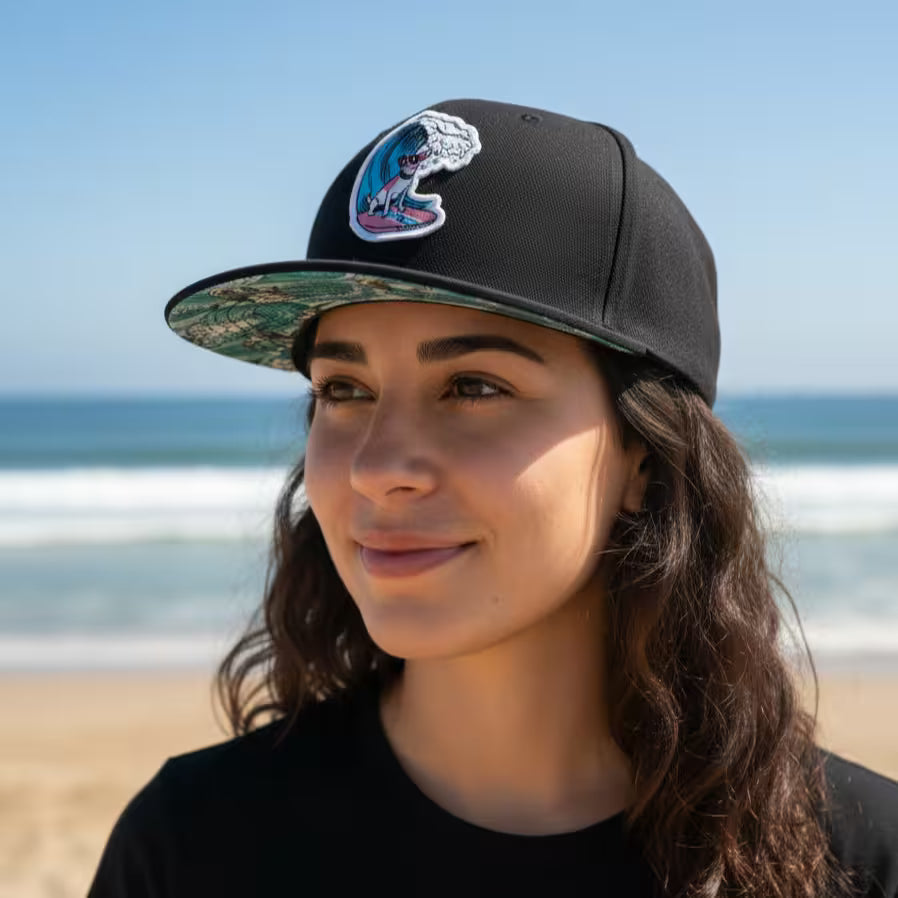 LIBÓ - Gorra Snapback Dog Surfer con Visera Flexible (Plana o Curva), Diseño Exclusivo y Garantía de 1 Año 35% descuento