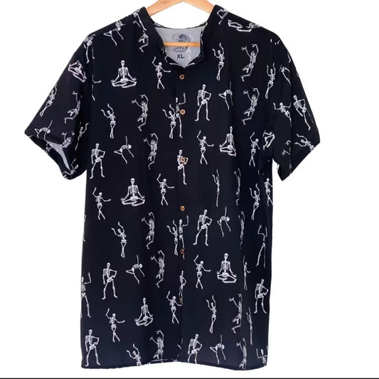 LIBÓ - Camisa Esqueletos Yoga de Poliéster Reciclado, Tela Ultra Suave, Hecha en Colombia
