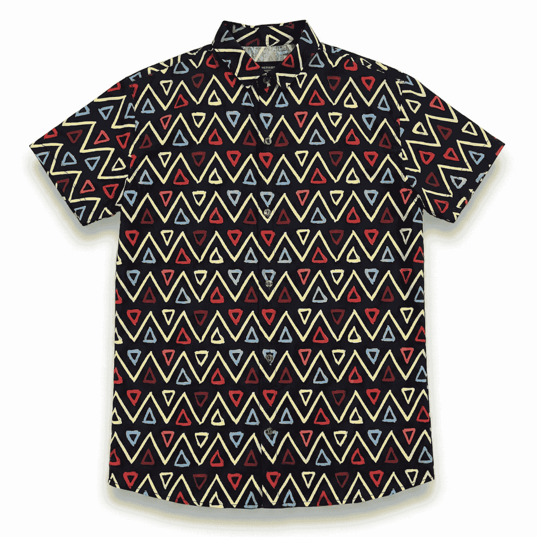 LIBÓ - Camisa Flechas con Diseño Tribal Geométrico, de Poliéster Reciclado, Hecha en Colombia